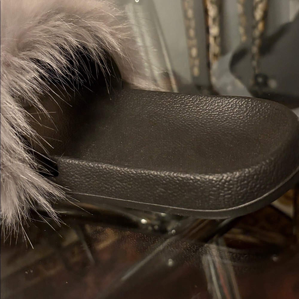 Black Slides with Gray Fur Trim, Size 11 - Picture 4 of 5